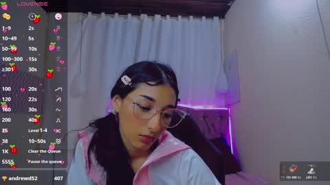 Snapshot of inocent_luna chatting on 12.11.24 Luna moon online show from 12.11.24