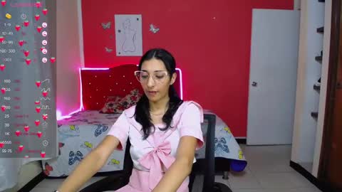 Snapshot of inocent_luna chatting on 01.10.25 Luna moon online show from 01.10.25