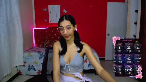 Snapshot of inocent_luna chatting on 01.13.25 Luna moon online show from 01.13.25
