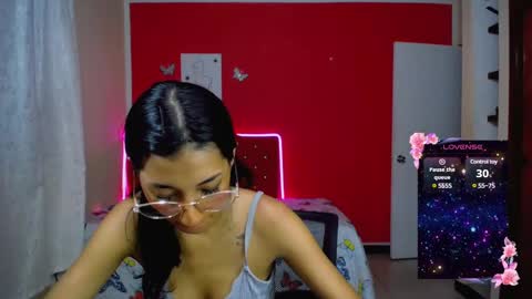 Snapshot of inocent_luna chatting on 01.14.25 Luna moon online show from 01.14.25