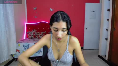 Snapshot of inocent_luna chatting on 02.06.25 Luna moon online show from 02.06.25