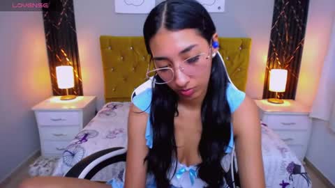 Snapshot of inocent_luna chatting on 06.20.26 Luna moon online show from 06.20.26