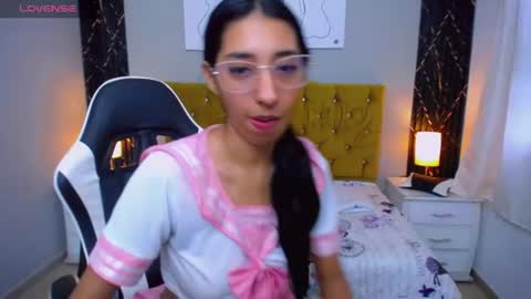 Snapshot of inocent_luna chatting on 06.28.26 Luna moon online show from 06.28.26