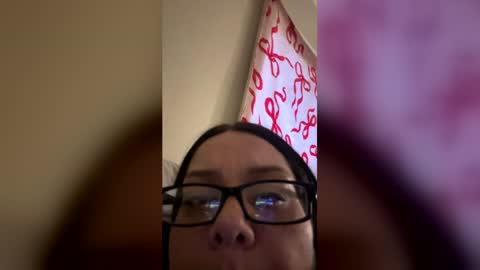 Snapshot of insatiable_____ chatting on 06.16.26 insatiable_____ online show from 06.16.26