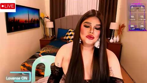 Snapshot of insatiablesexqueen chatting on 05.02.26 tasha online show from 05.02.26