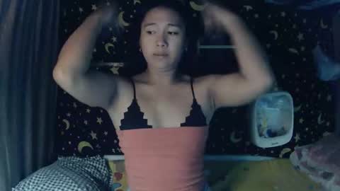 Snapshot of insulting_whoreifica chatting on 11.03.25 MAXINE online show from 11.03.25