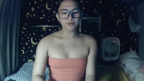 Snapshot of insulting_whoreifica chatting on 11.06.25 MAXINE online show from 11.06.25