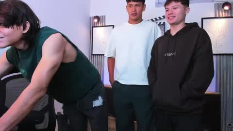 Snapshot of interracial_wallen chatting on 03.12.25 Damian Sam Jack Daniel and James online show from 03.12.25