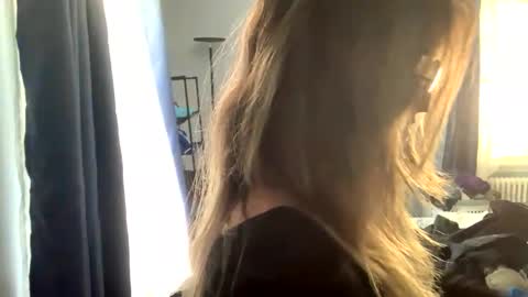 Snapshot of intothewoodswego chatting on 10.04.25 IntoTheWoodsWeGo online show from 10.04.25