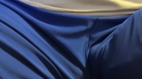 Snapshot of intressiert chatting on 03.12.25 intressiert online show from 03.12.25