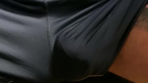 Snapshot of intressiert chatting on 10.25.25 intressiert online show from 10.25.25