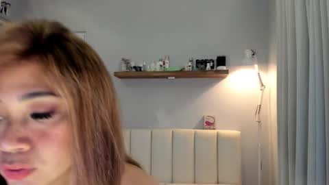 Mina Han online show from 12.14.25