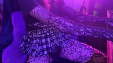 Snapshot of iothealien chatting on 10.27.25 iothealien online show from 10.27.25