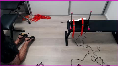 Snapshot of irenasub chatting on 09.18.25 Irena online show from 09.18.25