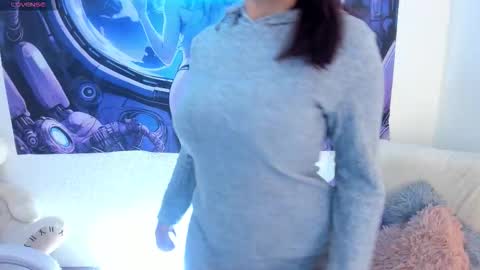 Irene Casas online show from 10.23.25