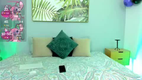 Snapshot of iriis_rosse chatting on 11.05.25 Iris Rosse online show from 11.05.25