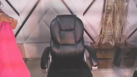 Snapshot of irina_rousee chatting on 10.27.25 irina_rousee online show from 10.27.25