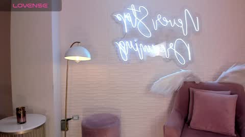 Snapshot of irinaportman chatting on 12.14.24 Irina online show from 12.14.24