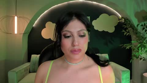 Snapshot of irinaportman chatting on 01.15.25 Irina online show from 01.15.25