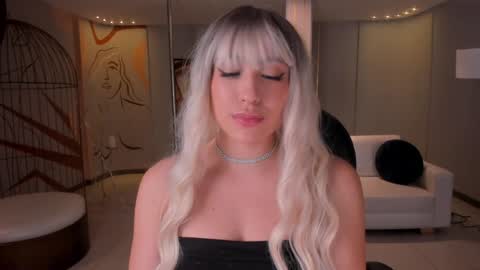 Snapshot of irinaportman chatting on 01.21.25 Irina online show from 01.21.25