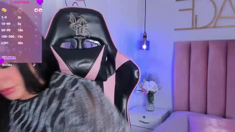 Snapshot of irinasilver chatting on 10.12.25 Irina Silver cami online show from 10.12.25