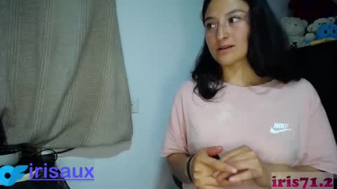 Snapshot of iris712 chatting on 01.10.25 iris712 online show from 01.10.25