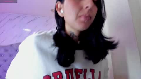 iris_77 online show from 10.12.25