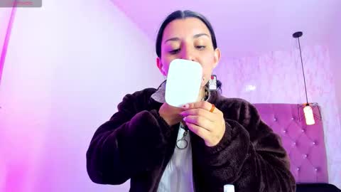 iris_77 online show from 10.30.25