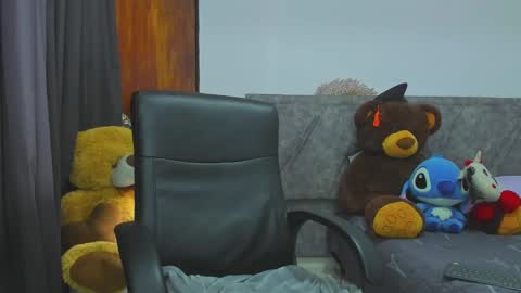 iris felix  online show from 01.09.25
