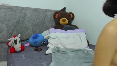 iris felix  online show from 01.13.25
