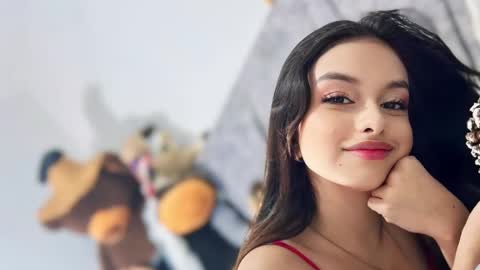 iris felix  online show from 01.24.25