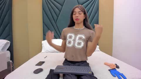 Iris online show from 09.26.25