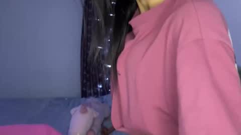 Snapshot of iris_stone_ chatting on 10.05.25 Iris online show from 10.05.25