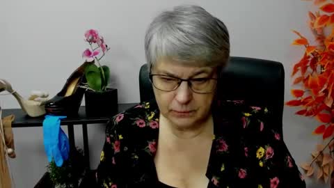 I R I S online show from 12.02.24