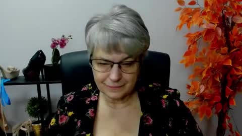I R I S online show from 12.05.24