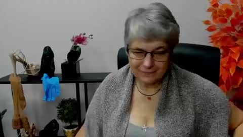 I R I S online show from 12.09.24