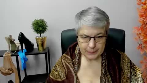 I R I S online show from 01.02.25