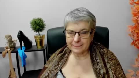 I R I S online show from 01.02.25