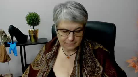 I R I S online show from 01.03.25