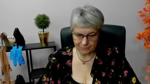 I R I S online show from 01.07.25