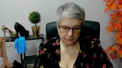 I R I S online show from 01.08.25