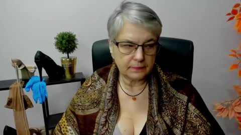 I R I S online show from 01.10.25