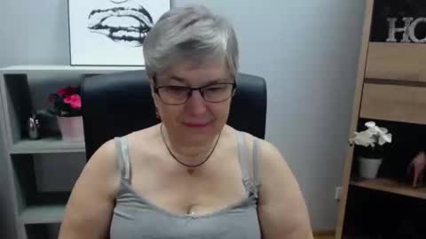 I R I S online show from 01.17.25