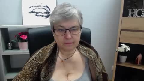 I R I S online show from 01.17.25