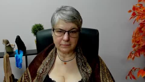I R I S online show from 01.23.25