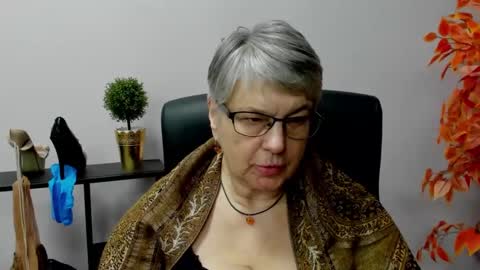 I R I S online show from 01.23.25