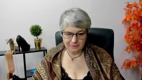 I R I S online show from 02.11.25