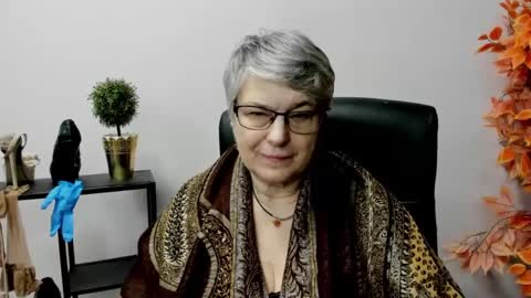 I R I S online show from 02.12.25