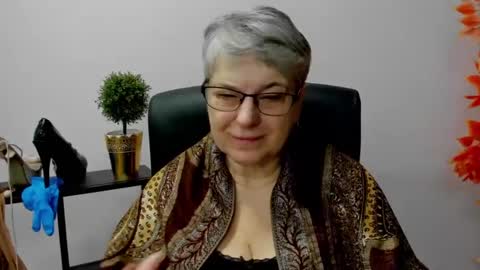 I R I S online show from 02.18.25