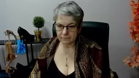 I R I S online show from 02.21.25